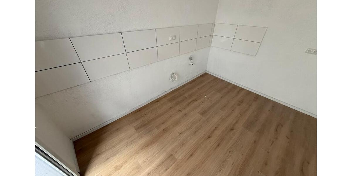 Etagenwohnung Krefeld Cracau - 3 Zimmer, 105 m&sup2;, 1.100&euro; | Angebot:25363571