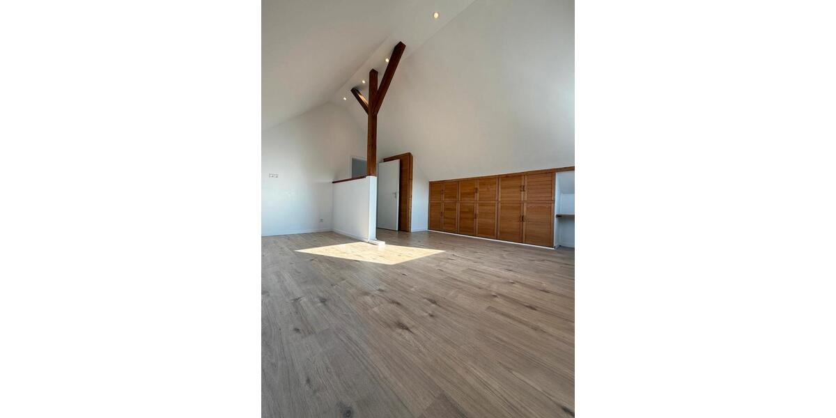 Maisonettenwohnung Krefeld Dießem - 4 Zimmer, 180 m&sup2;, 1.880&euro; | Angebot:25429089