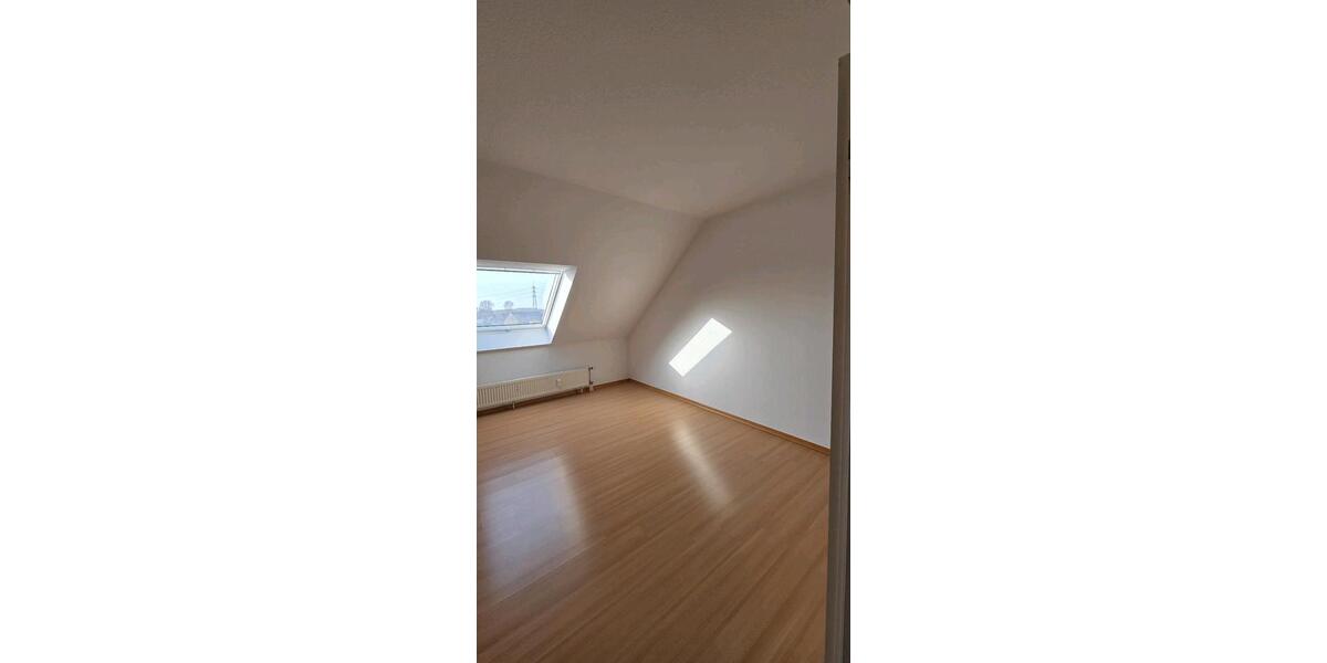 Maisonettenwohnung Meerbusch Kierst - 3.5 Zimmer, 90 m&sup2;, 1.170&euro; | Angebot:25421971