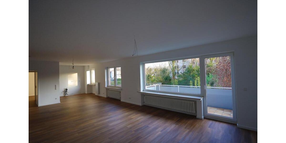 4 Zimmer Wohnung mit Balkon Erstbezug nach Kernsanierung 4 zimmer