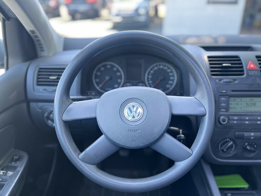 VW Golf Trendline / Klima / Schiebedach / ZV 185.000 km 2.490 € Mönchengladbach 41066