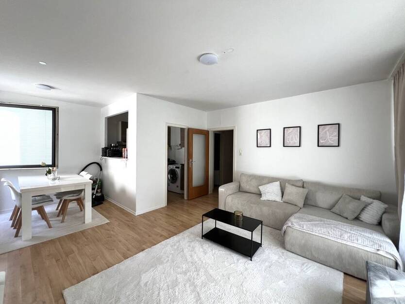 Charmante 2 Zimmer ETW mit Balkon in attraktiver Lage in Düsseldorf-Wersten