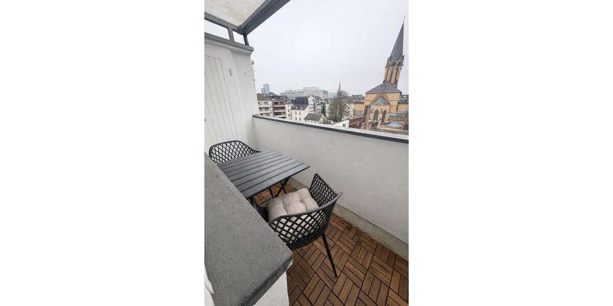 Dachgeschoßwohnung Düsseldorf Stadtbezirk 3 - 2 Zimmer, 43 m&sup2;, 700&euro; | Angebot:25267800