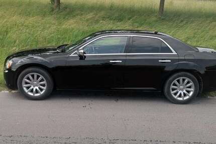 Chrysler 300C 140.000 km 11.500 &euro; Oberhausen 46045