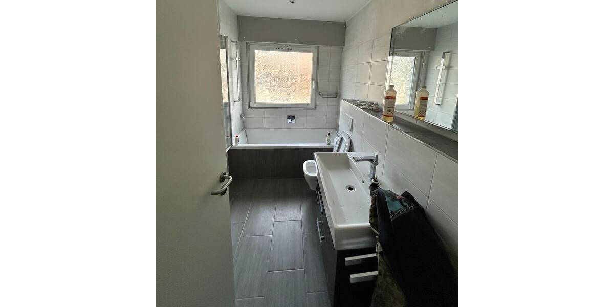 Etagenwohnung Leverkusen Bergisch Neukirchen - 2.5 Zimmer, 67 m&sup2;, 700&euro; | Angebot:25421975