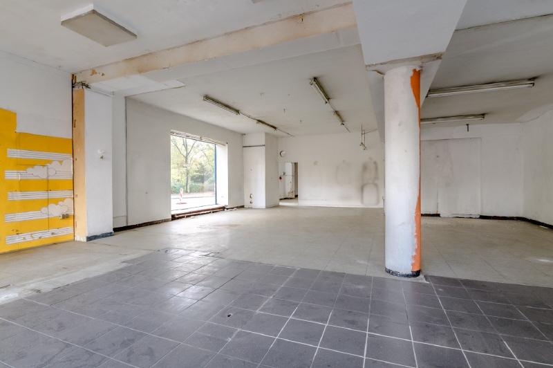 Ladenlokal in attraktiver Ecklage! Grosse Schaufensterfront! zimmer