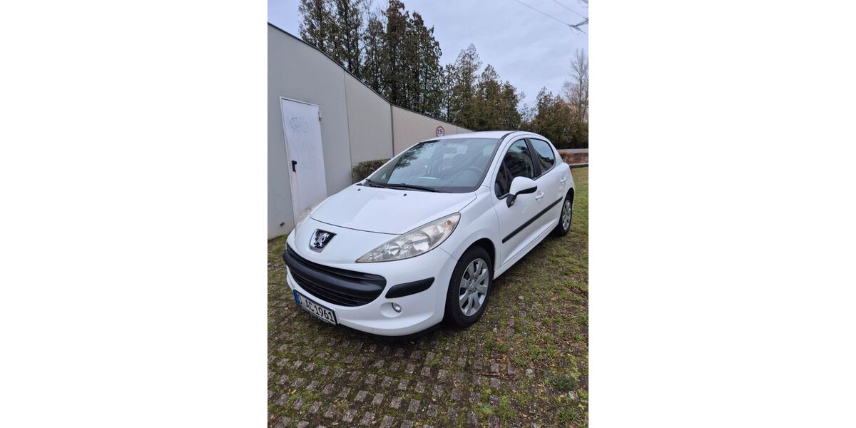 Peugeot 207 183.815 km 3.100 &euro; Düsseldorf 40591