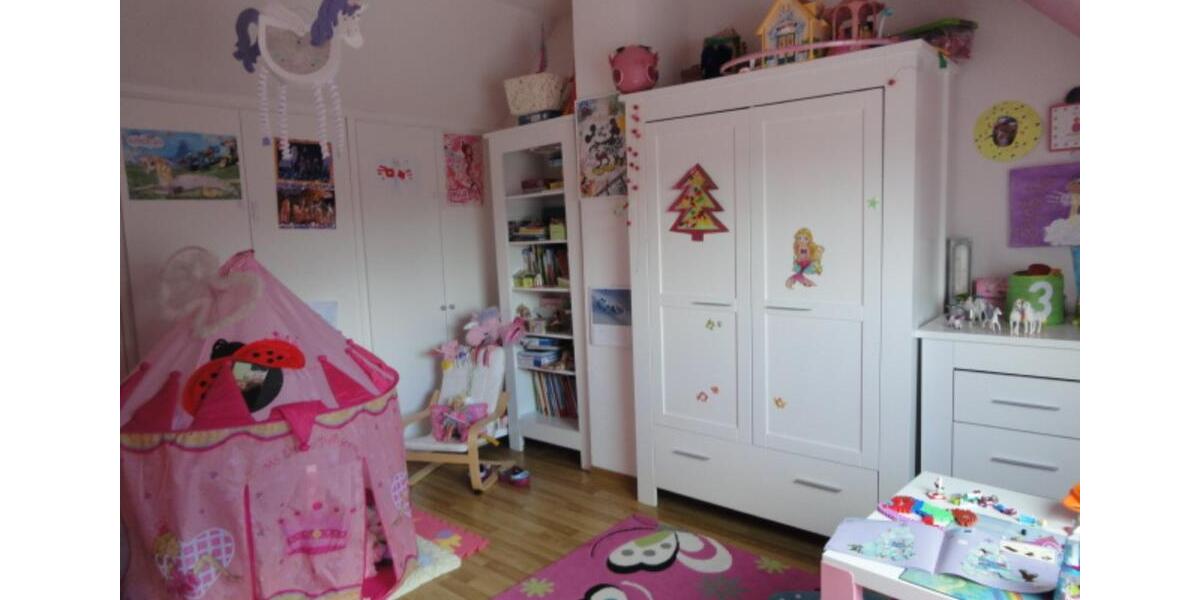 Traumhafte 5-Zimmer-Wohnung, mit großem Balkon, in Krefeld-Hüls 5 zimmer