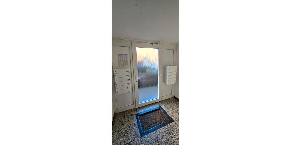 Dachgeschoßwohnung Mönchengladbach Süd - 4 Zimmer, 89 m&sup2;, 139.000&euro; | Angebot:25367704