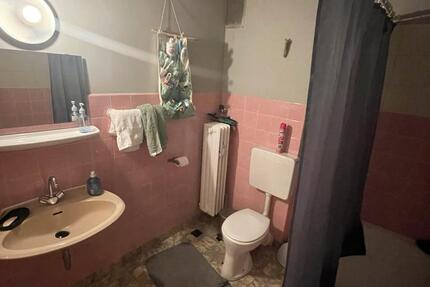 WG 1 Zimmer frei mit Balkon 750 € Miete,300€ Kation 3 zimmer