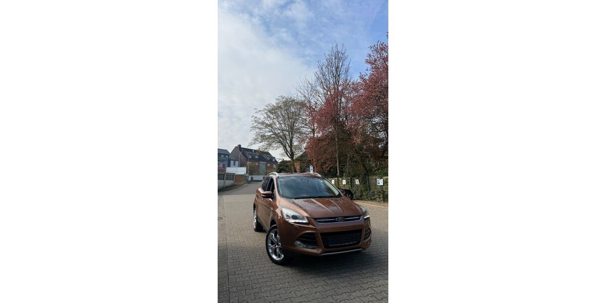 Ford Kuga 111.012 km 8.900 &euro; Grevenbroich 41515