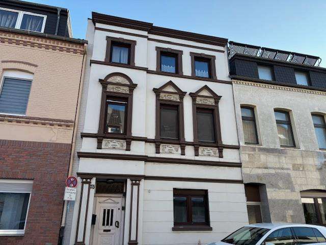 Haus zum Kaufen in Duisburg-Alt-Homberg 320.000 € 133 m² 6 zimmer