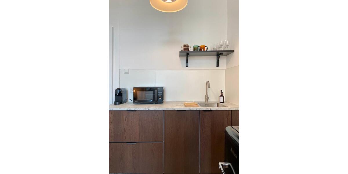 Möblierte sanierte Altbau City-Wohnung in Unterbilk zimmer