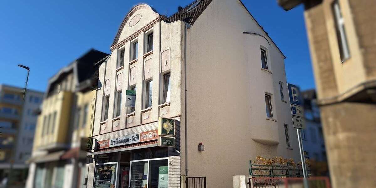 Haus zum Kaufen in Neuss 595.000 € 277 m² 7 zimmer