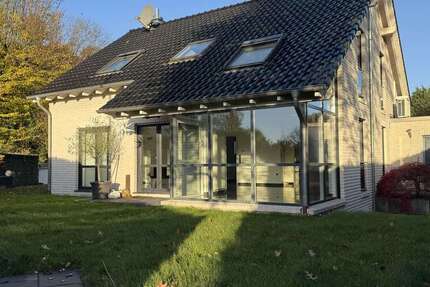 Haus zum Kaufen in Duisburg 821.500 € 175 m² 5 zimmer