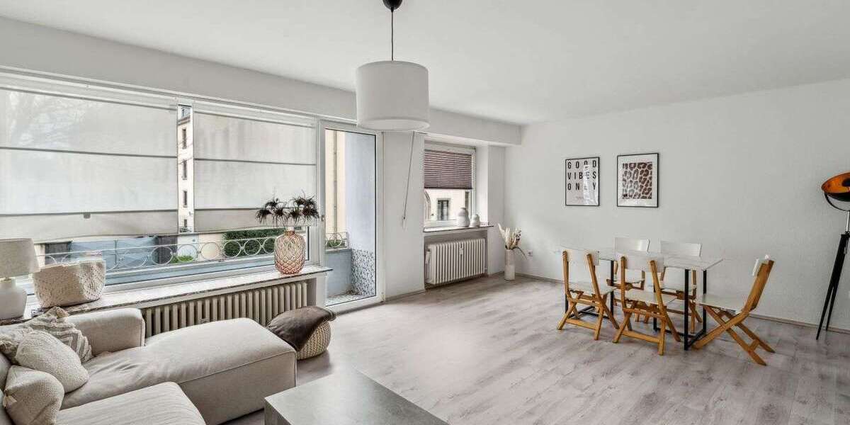 Haus zum Kaufen in Neuss 875.000 € 363.42 m² 10 zimmer