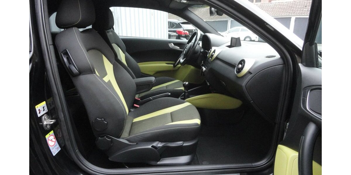 Audi A1 ambition 1,2 TFSI Klimaautom.SHZ PDC Alu17 105.000 km 7.390 &euro; Neuss 41462