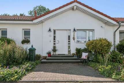 Haus zum Kaufen in Düsseldorf 699.000 € 144.69 m² 4 zimmer