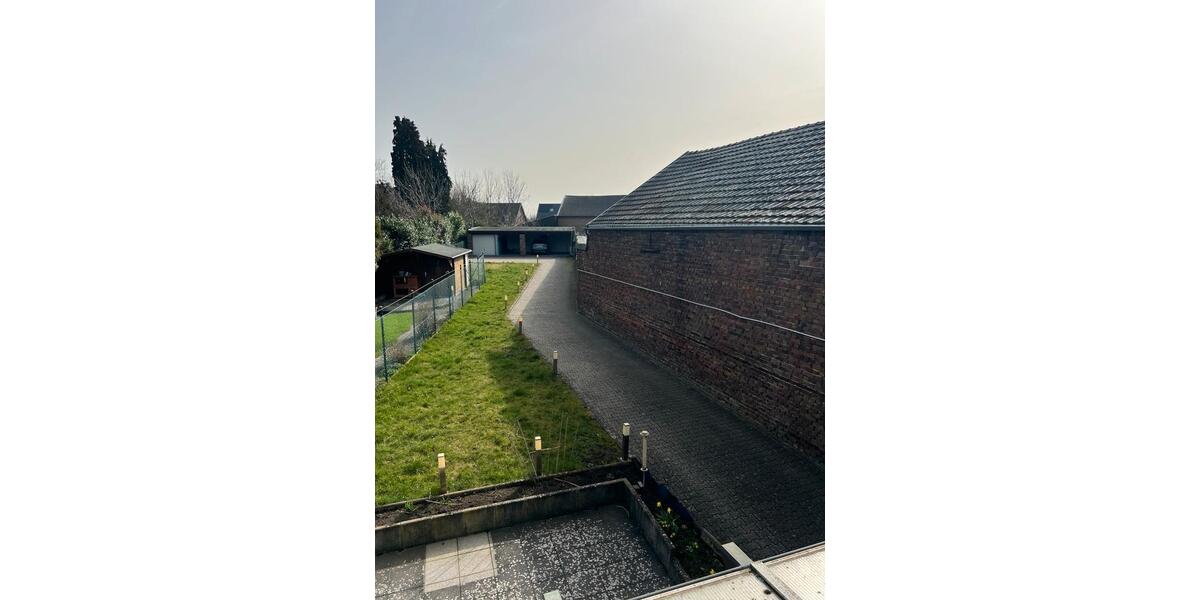 Etagenwohnung Mönchengladbach Süd - 2 Zimmer, 84 m&sup2;, 1.085&euro; | Angebot:25381597