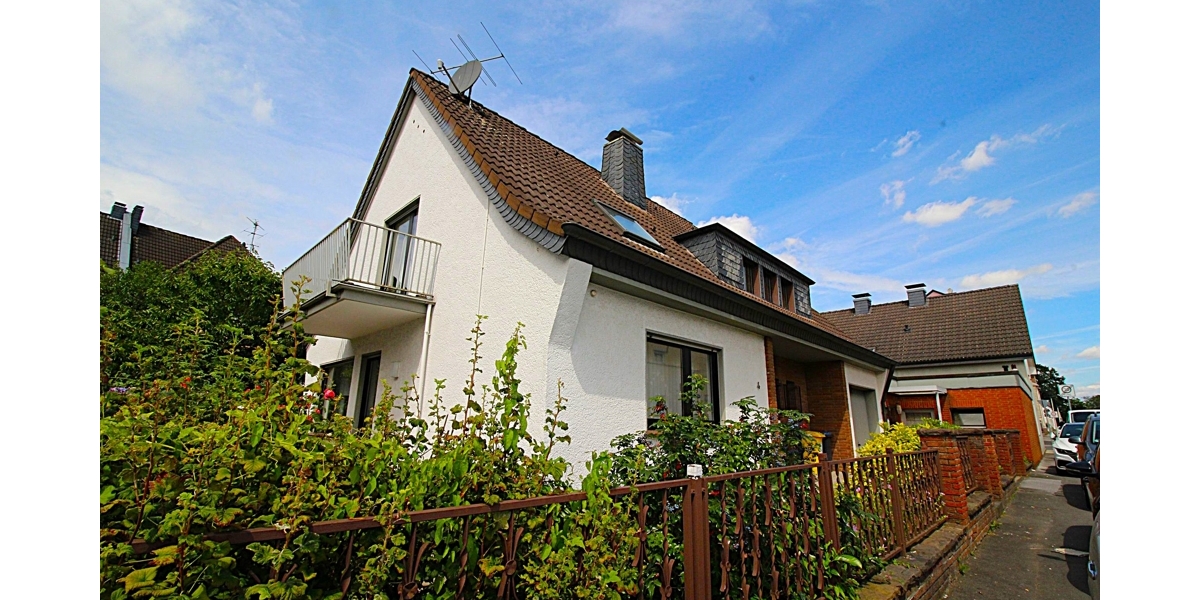 Raumwunder mit diversen Nutzungsmöglichleiten: Massives EFH mit Garten, Garage und viel Potenzial 7 zimmer