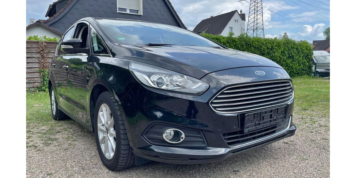 Ford S-Max 100.000 km 14.990 &euro; Mülheim a. d. Ruhr 45472