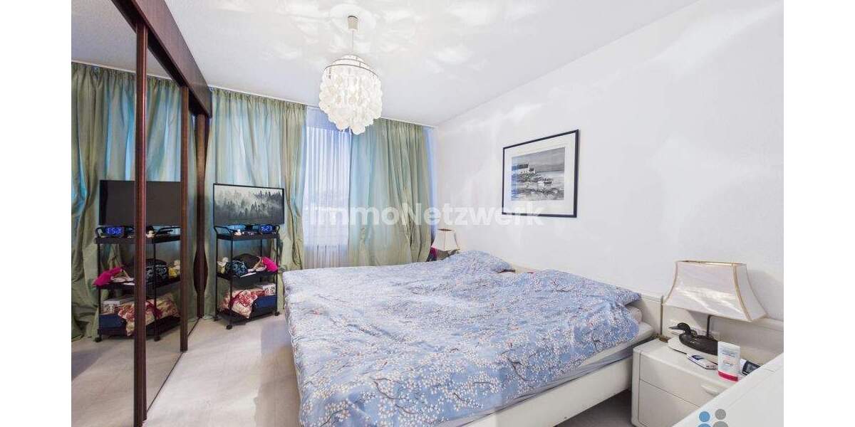 Etagenwohnung Neuss Innenstadt - 3 Zimmer, 78 m&sup2;, 275.000&euro; | Angebot:25821775