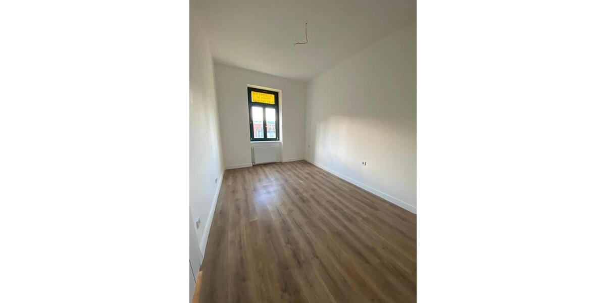 13-Familienhaus + 1 Gewerbeeinheit | Fast fertig renoviert | zimmer