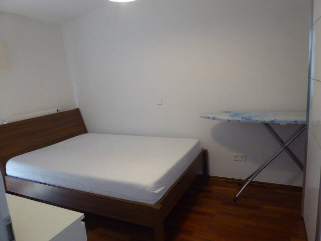Etagenwohnung Düsseldorf Oberbilk - 2 Zimmer, 56 m&sup2;, 1.300&euro; | Angebot:26554656