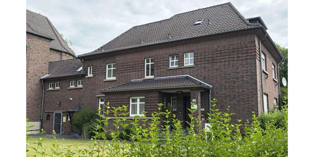 Etagenwohnung Moers Hochstraß - 3 Zimmer, 74 m&sup2;, 530&euro; | Angebot:27308024