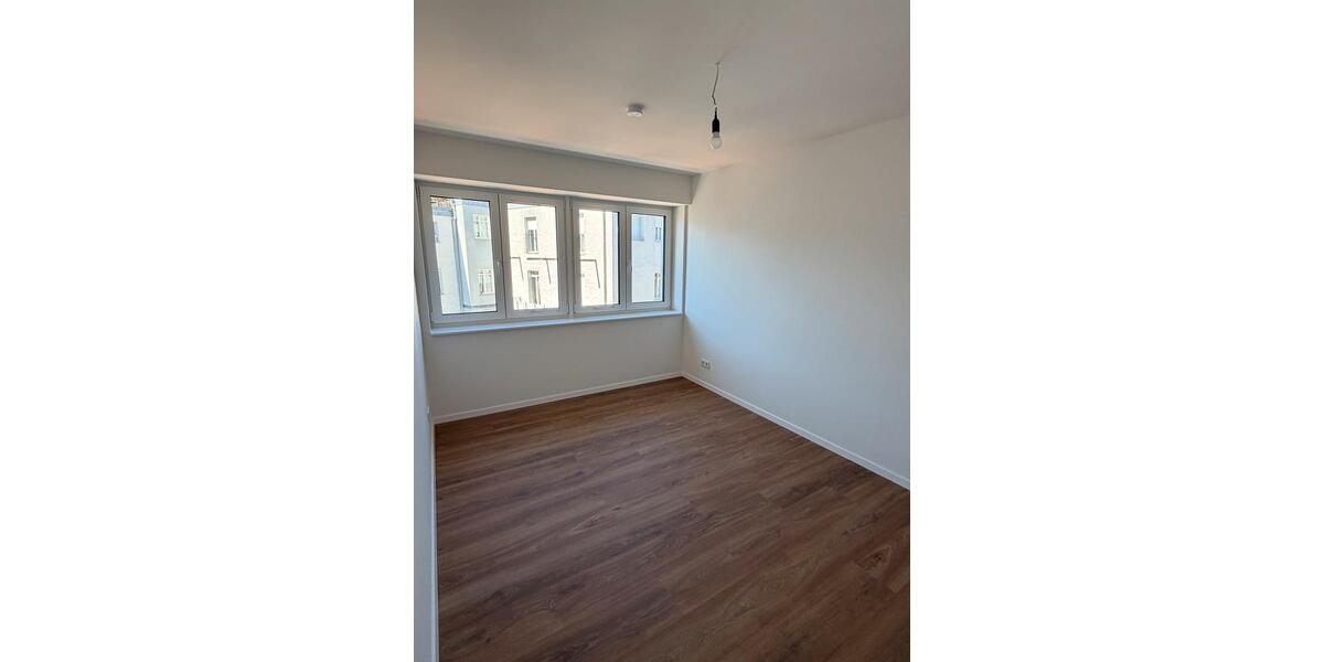 Etagenwohnung Mönchengladbach Süd - 5 Zimmer, 107 m&sup2;, 1.690&euro; | Angebot:26101898