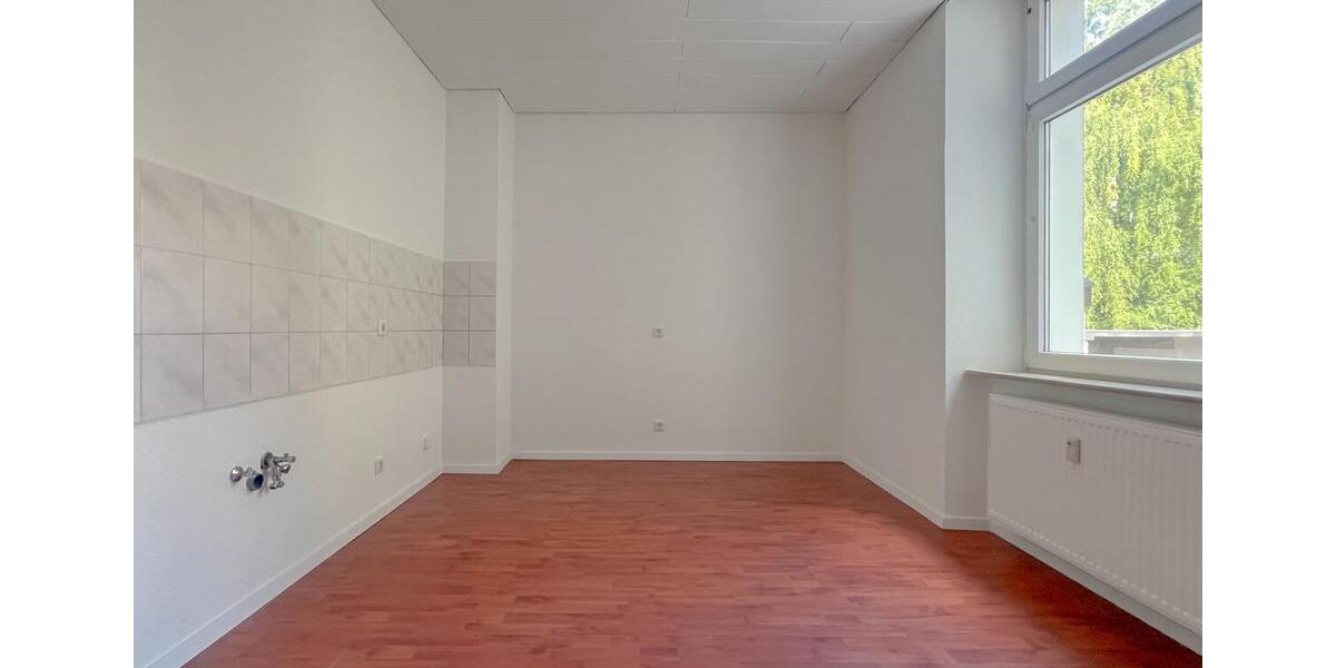 Erstbezug nach Renovierung: Lichtdurchflutete 2,5-Zimmer-Wohnung zum Wohlfühlen 2.5 zimmer