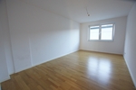 Moderne und großzügige 5 Zimmer-Wohnung über zwei Etagen mit separatem Eingang und Einbauküche - Maisonettenwohnung Düsseldorf Heerdt | Angebot:27313431