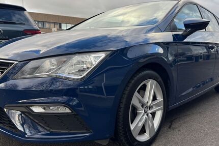 Seat Leon 99.172 km 10.990 &euro; Düsseldorf 40233