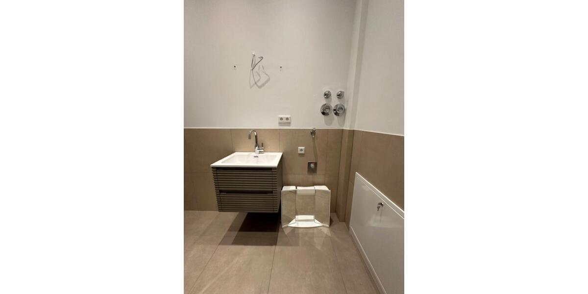 Helle sanierte Erdgeschosswohnung mit Gartenzugang 1 zimmer