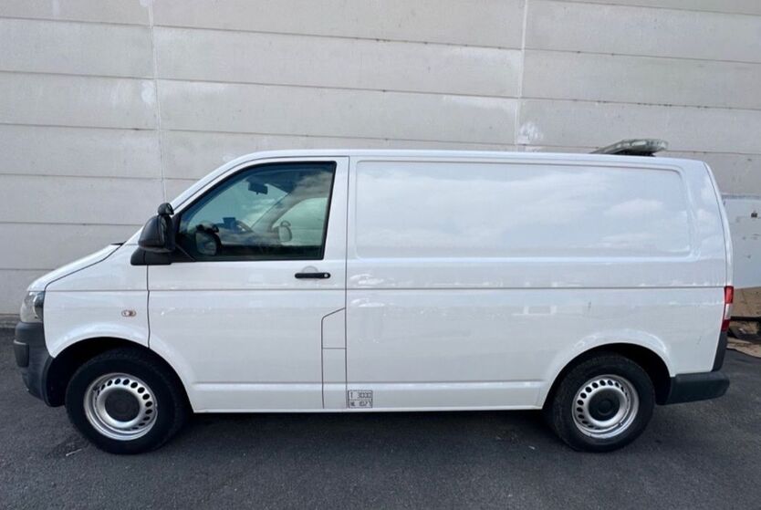 VW T5 Transporter 155.000 km 16.000 € Neuss 41462
