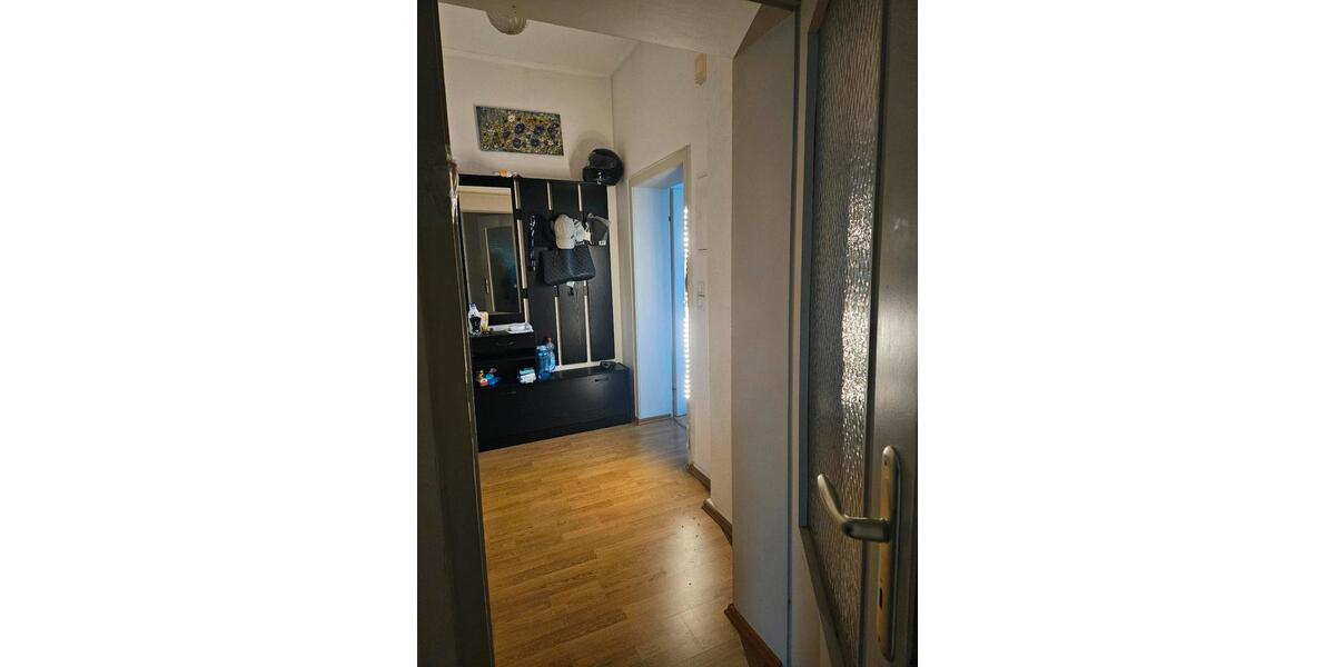 Helle 66m² Wohnung mit Gartenmitbenutzung DG st. Töniser str. 2.5 zimmer