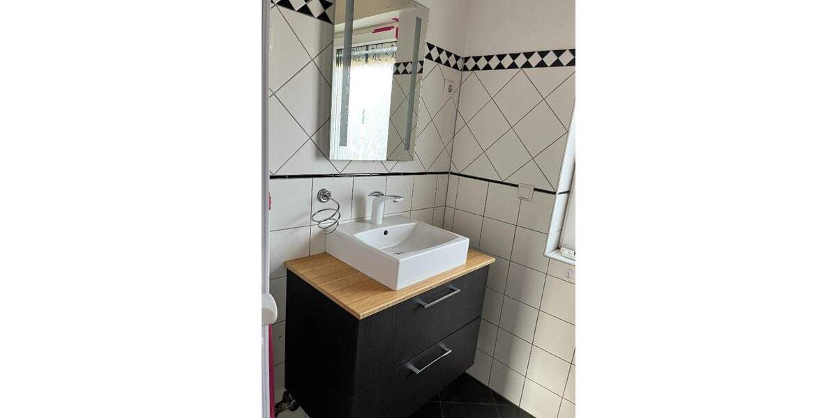 Ruhig, naturverbunden, familienfreundlich: Doppelhaushälfte mit großem Garten in Moers-Vennikel 5 zimmer