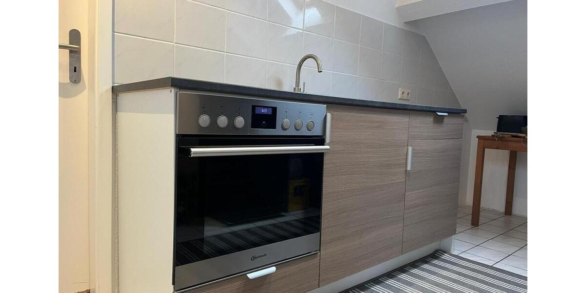 2-Zimmer Wohnung mit Küche, Waschmaschine und Loggia ab 01.02.26 2 zimmer