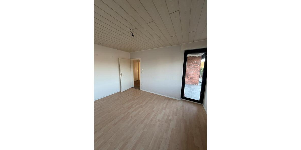 3-Zimmer-Wohnung mit Balkon, Garten & Keller in Kleinenbroich 3 zimmer