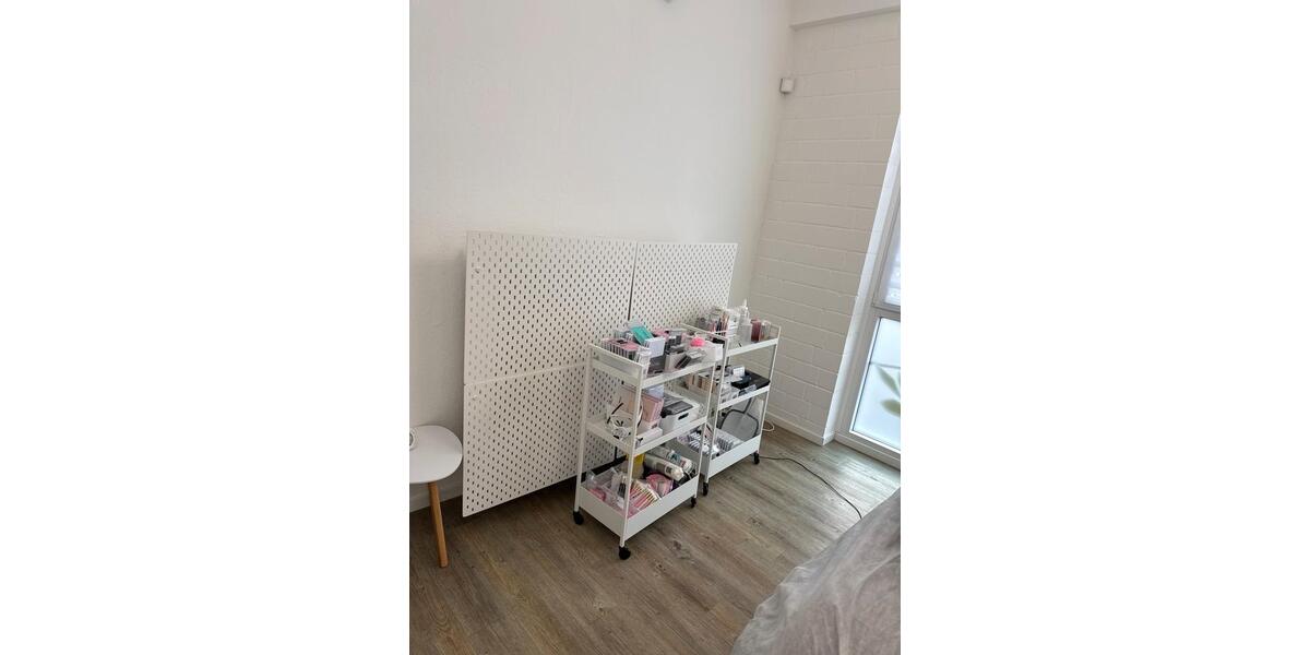 Behandlungsraum (15 qm) zur Untermiete im Kosmetikstudio zimmer