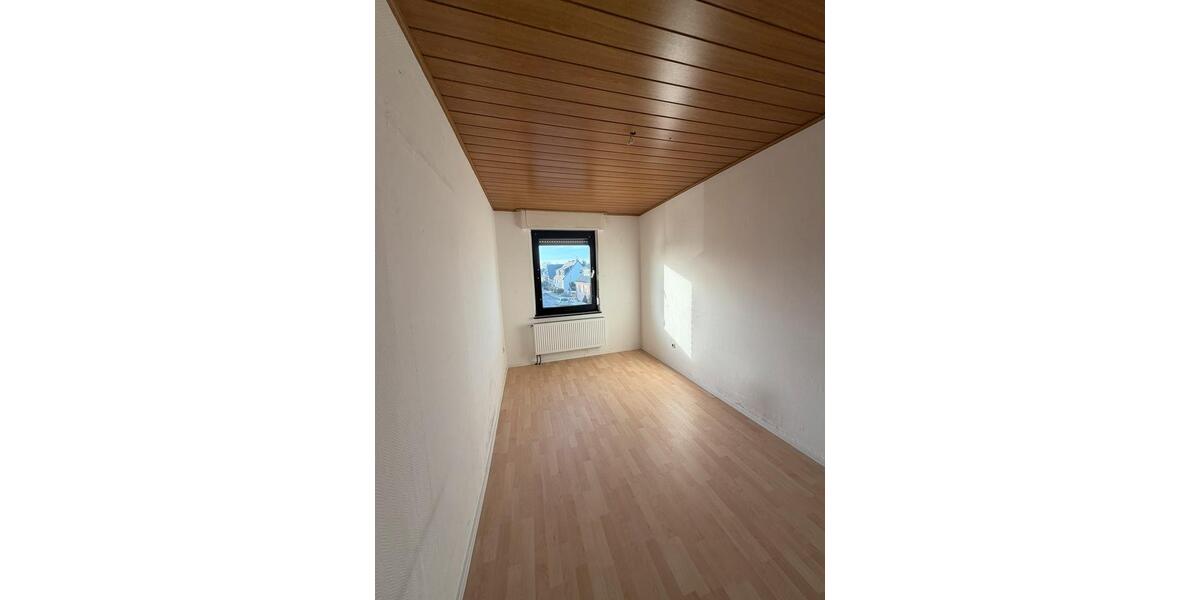 3-Zimmer-Wohnung mit Balkon, Garten & Keller in Kleinenbroich 3 zimmer