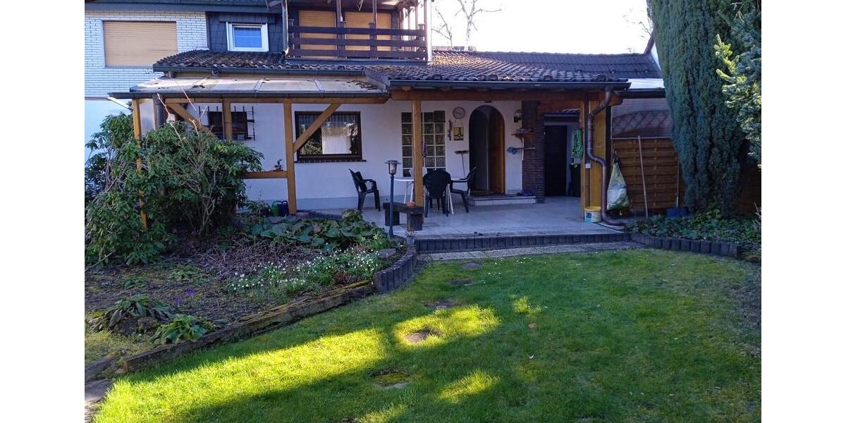 Einfamilienhaus Langenfeld (Rheinland) - 6 Zimmer, 200 m&sup2;, 1.600&euro; | Angebot:25378279