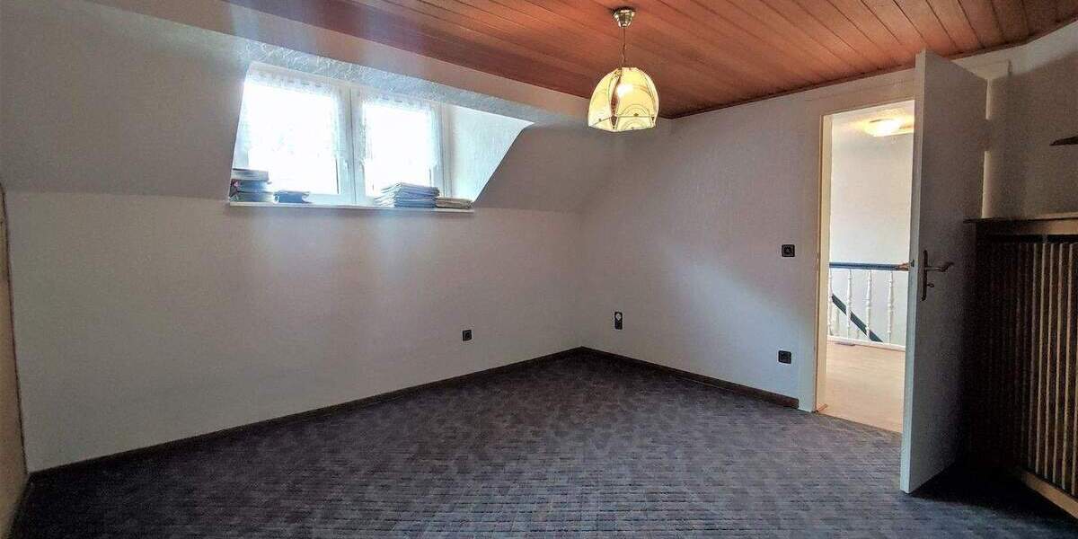 Bezugsfreies Einfamilien- und vermietetes Appartementhaus in schöner Düsseldorfer Wohnlage 1 zimmer