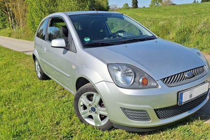 Ford Fiesta 223.000 km 2.450 &euro; Düsseldorf 40472