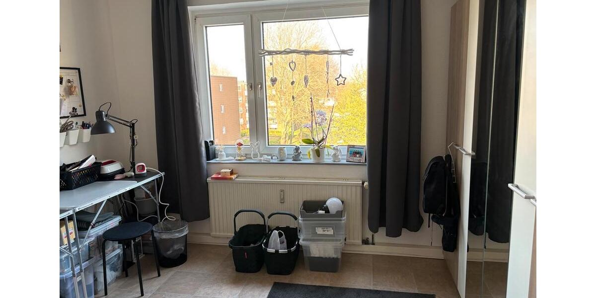 Dachgeschoßwohnung Mönchengladbach West - 4 Zimmer, 93 m&sup2;, 180.000&euro; | Angebot:27077729