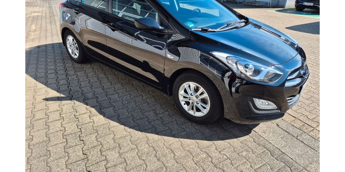 Hyundai i30 104.122 km 6.500 &euro; Mönchengladbach 41068