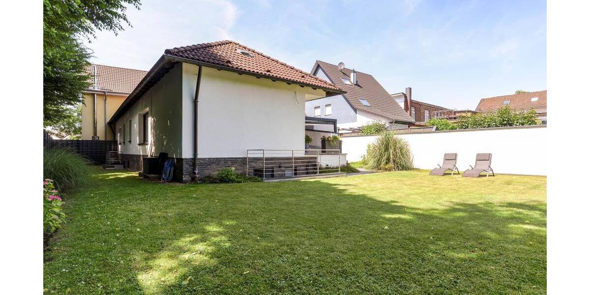 2018 saniertes EFH mit hausinterner Garage in zentraler Lage von Opladen * hochwertige Ausstattung * 2 Terrassen * ... 5 zimmer