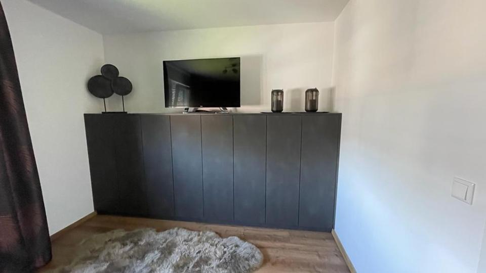 Möbliertes Wohnen mit Stil und Aussicht! Luxuriöse DG-Wohnung mit 2 zimmer