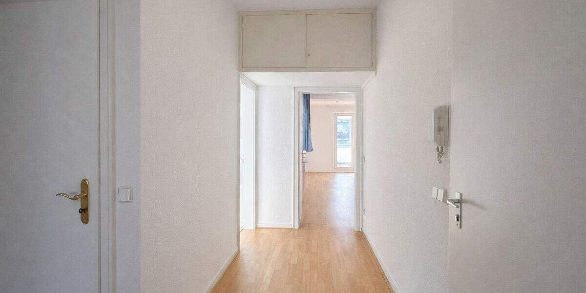 Etagenwohnung Krefeld Stadtmitte - 3 Zimmer, 97 m&sup2;, 625&euro; | Angebot:25796371