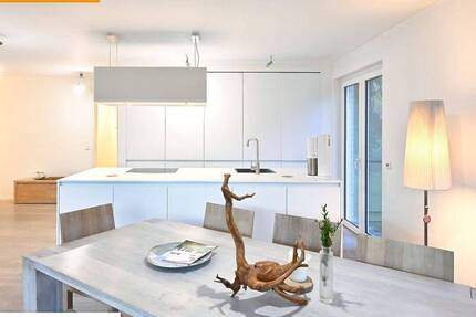 Komfortabel, ruhig, begehrt -Ruheoase in zentraler Lage -Wohnen mit Garten und Tiefgaragenstellplatz 3 zimmer